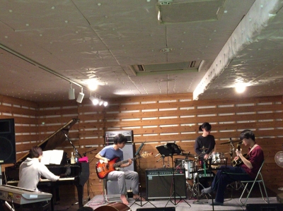 軽音ライブハウス