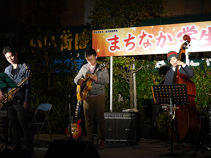 軽音部_まちなか